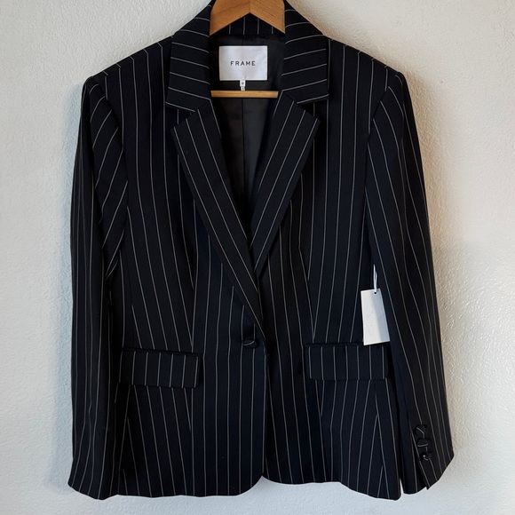 🆕 Frame Pinstripe‎ Blazer